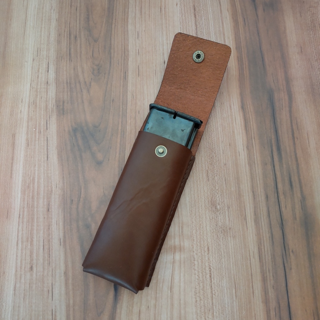 【受注製作】革製マガジンポーチ マルシン モーゼルM712用マガジン対応