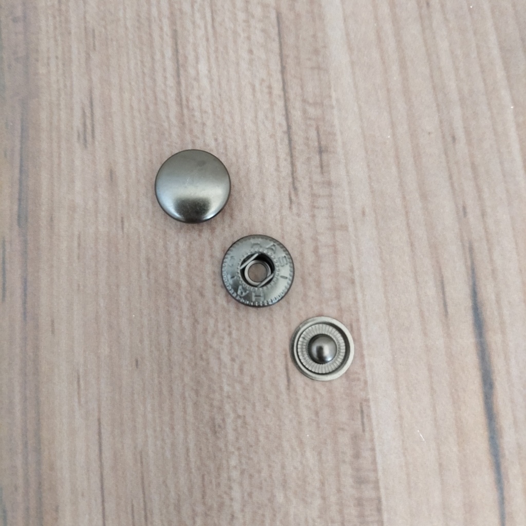 【ホックボタン金具の色変更オプション】 〈単品販売不可〉