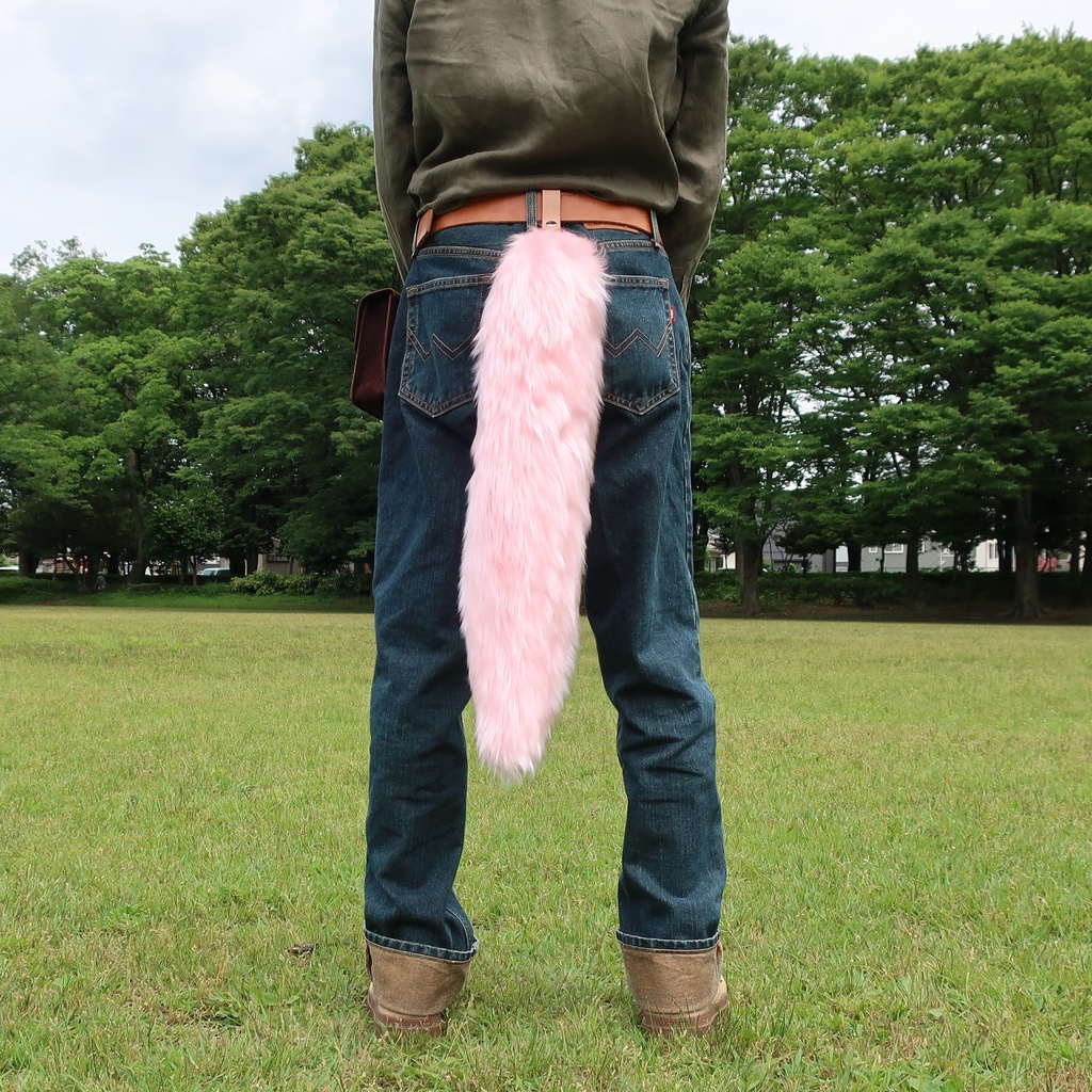 【お買得品・1点のみ】フェイクファーで製作した大きな尻尾(ブライトファー・ペールピンク)