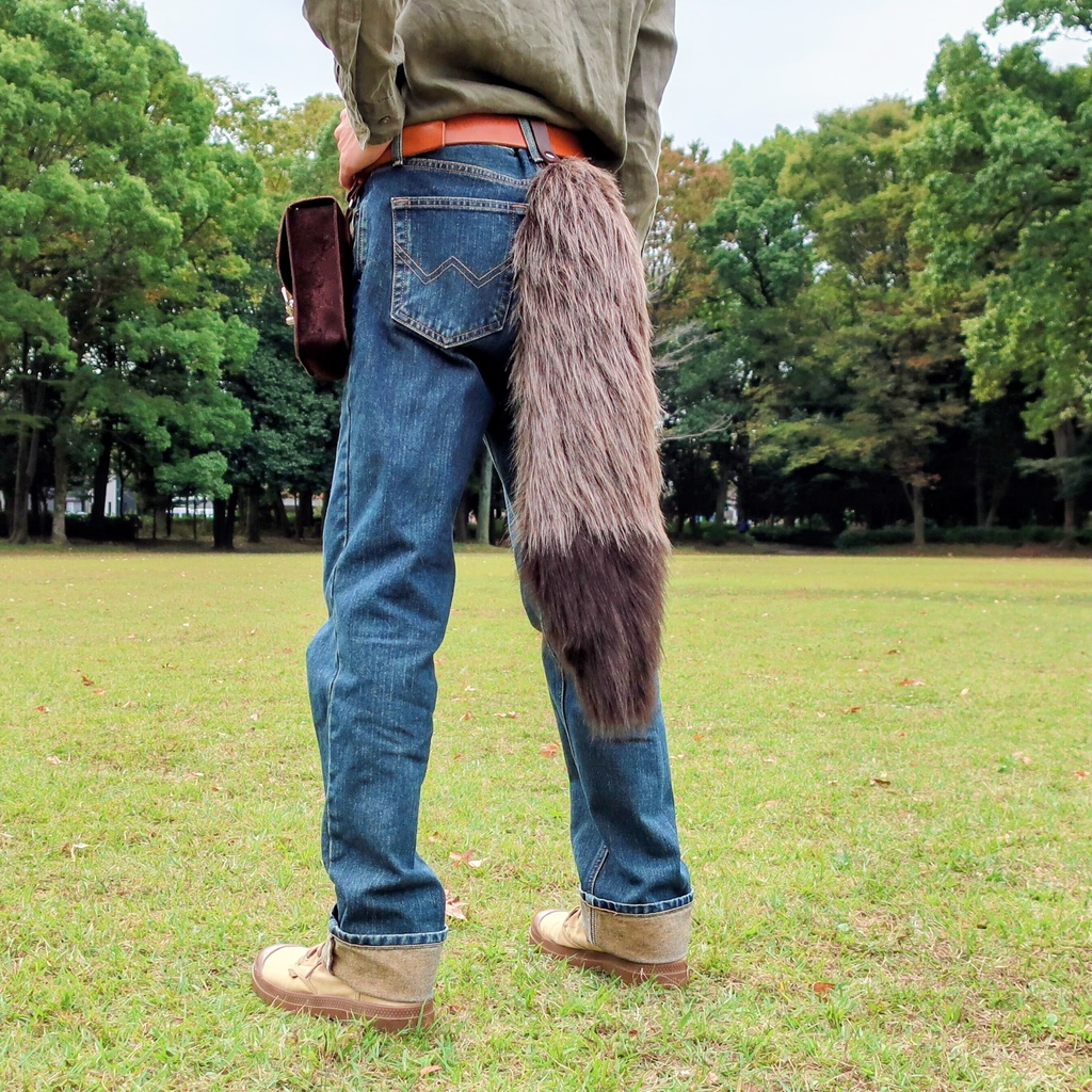【受注製作】手軽に身につけられるタヌキ風デザインの大きな尻尾