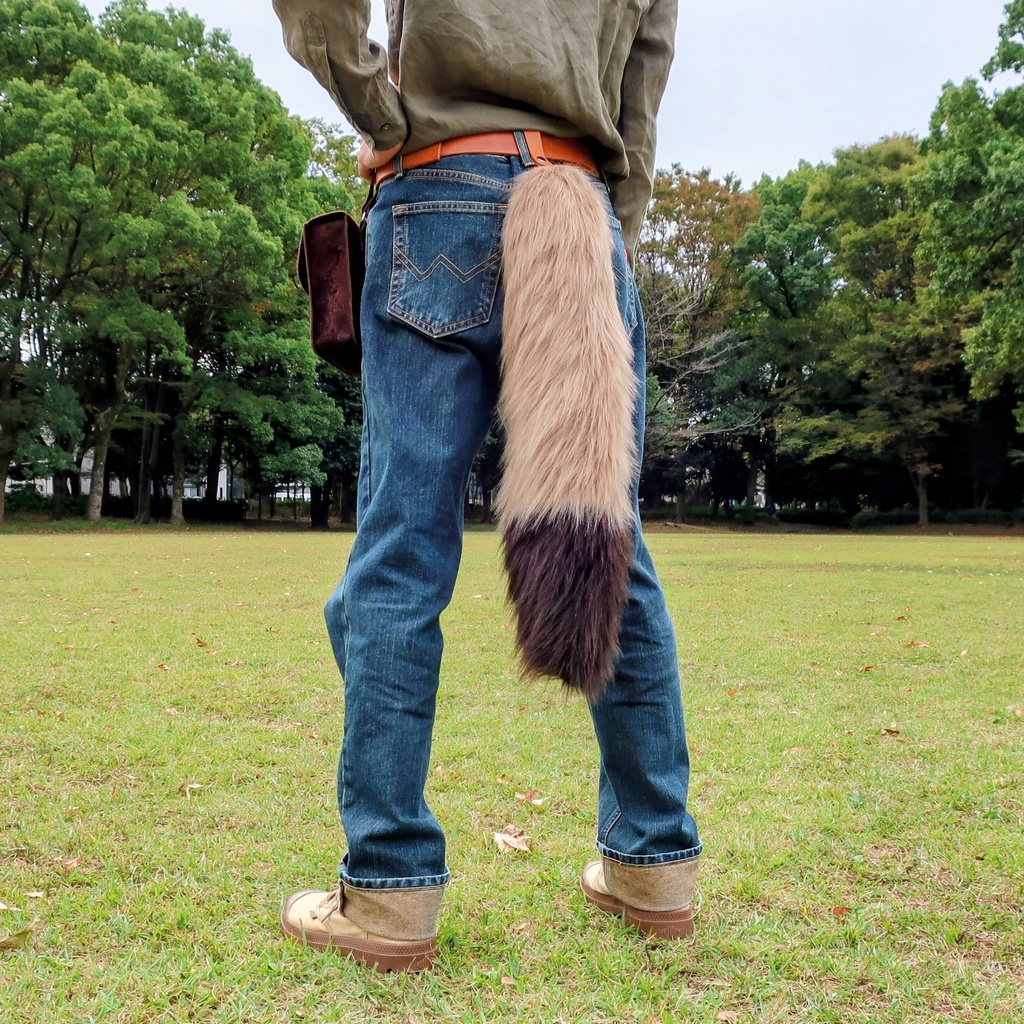 【受注製作】手軽に身につけられるタヌキ風デザインの大きな尻尾