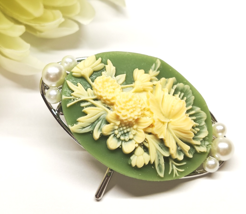 【オリジナル】パールとお花のカボションのポニーフック