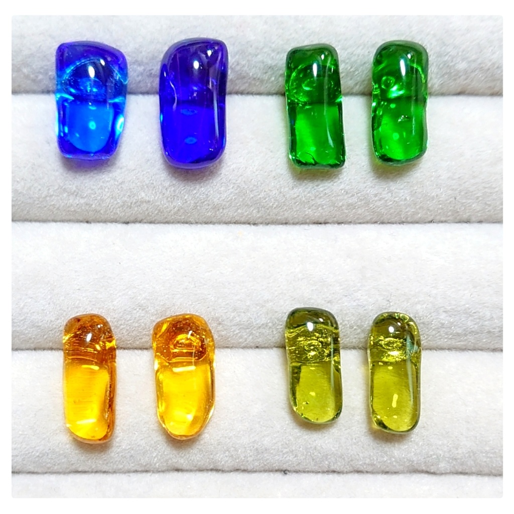 ◆チェコガラス一粒ピアス