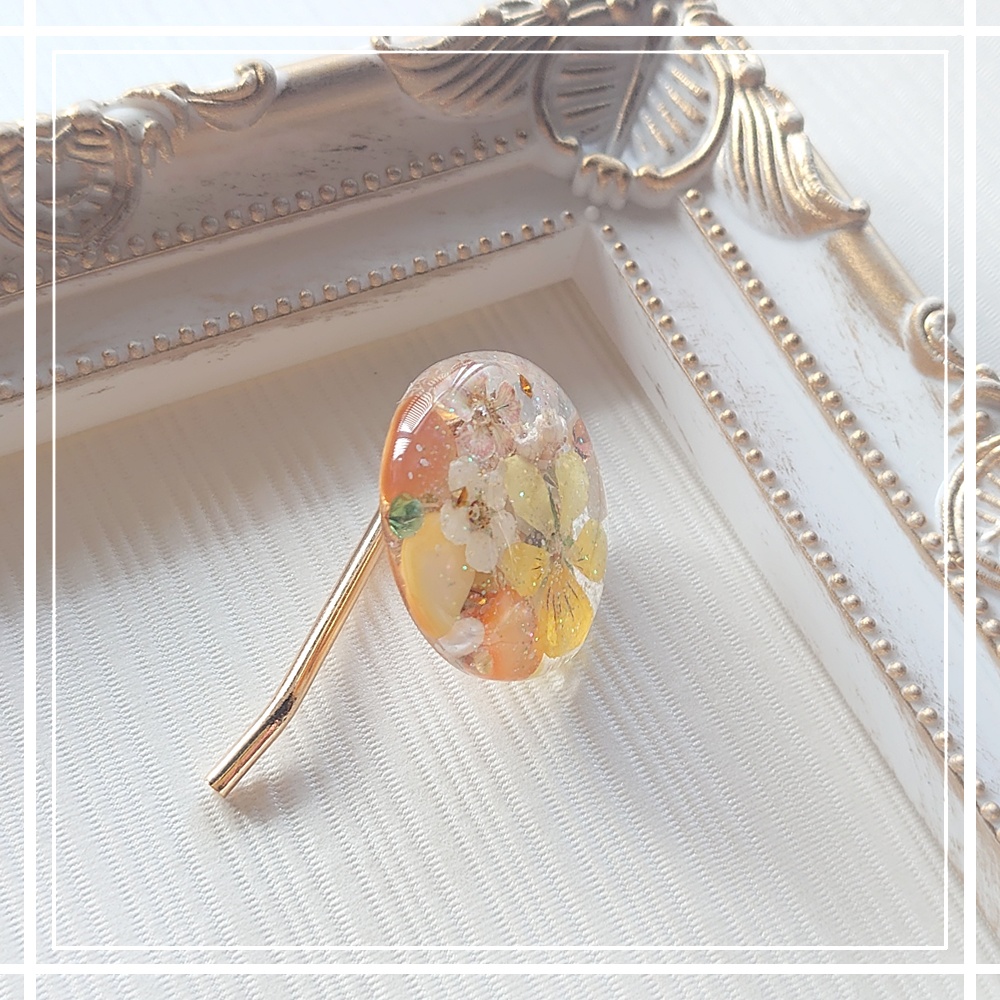 オレンジカラーのポニーフック