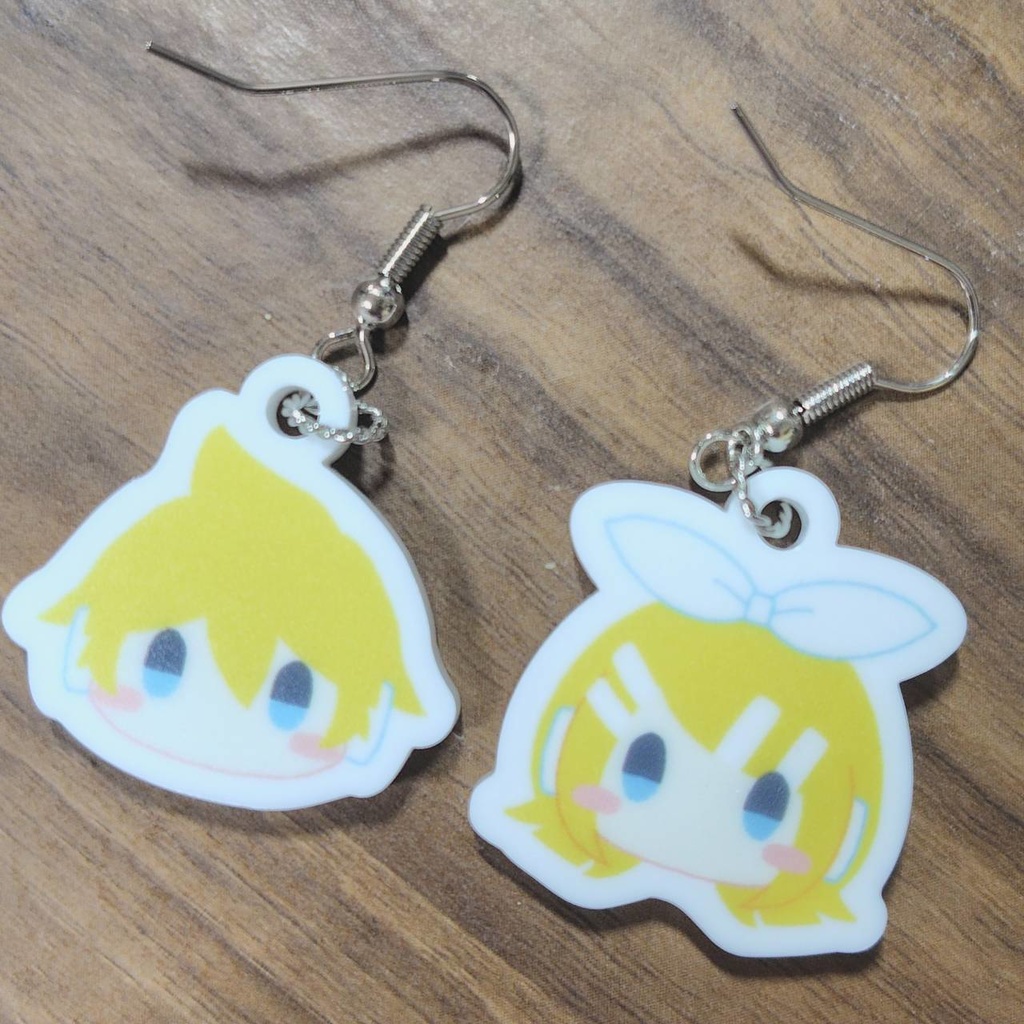 鏡音アクリルピアス