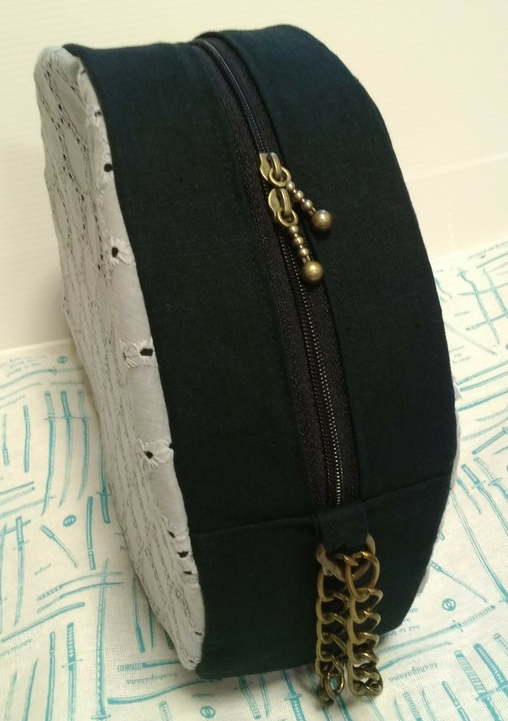 かまぼこ型ポシェット/山姥切長義・一期一振イメージ