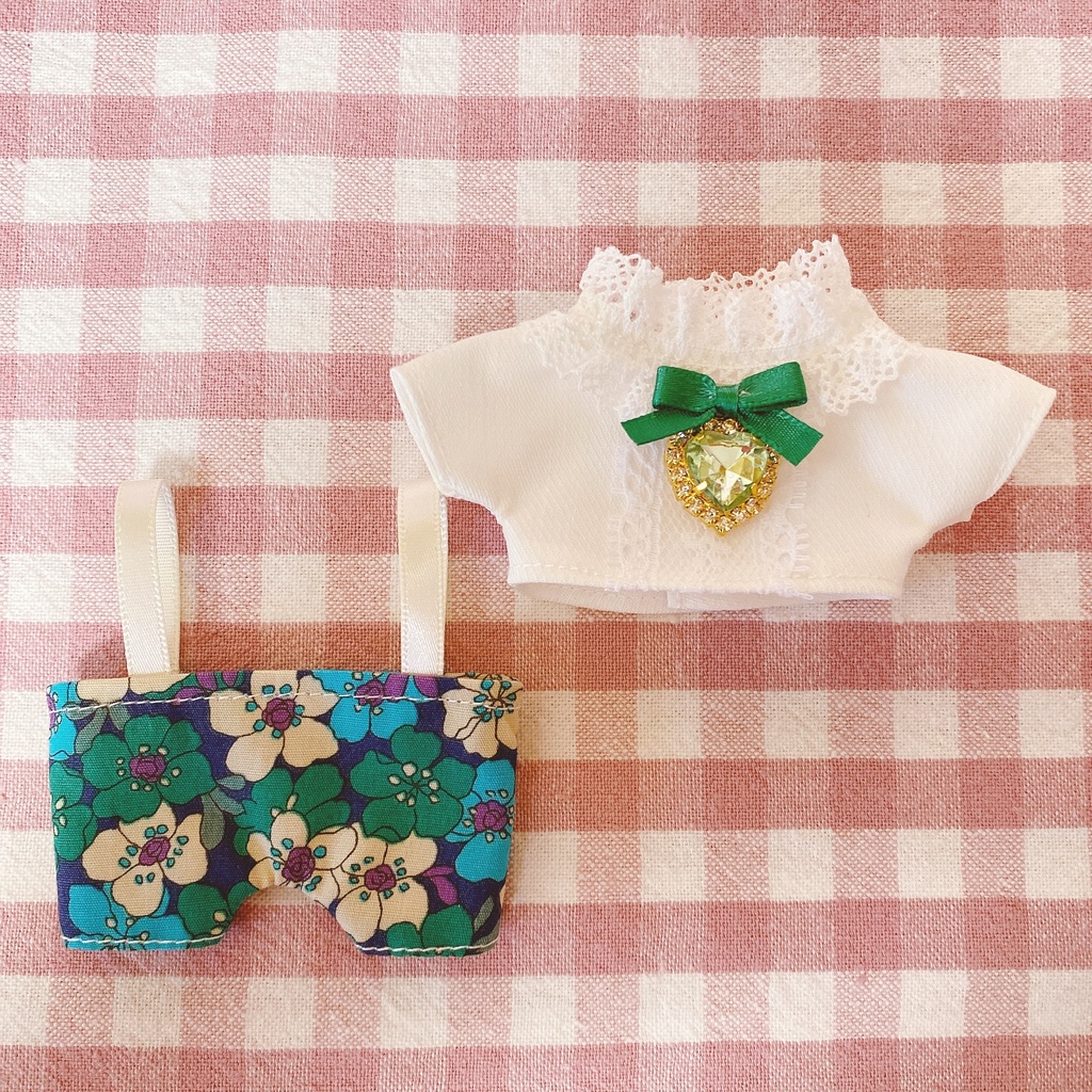 グリーン系フラワー柄♡トップス&ズボンset