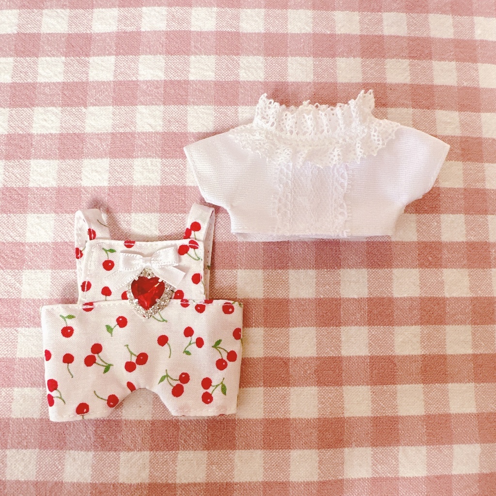 白×チェリー柄♡トップス&サロペットset