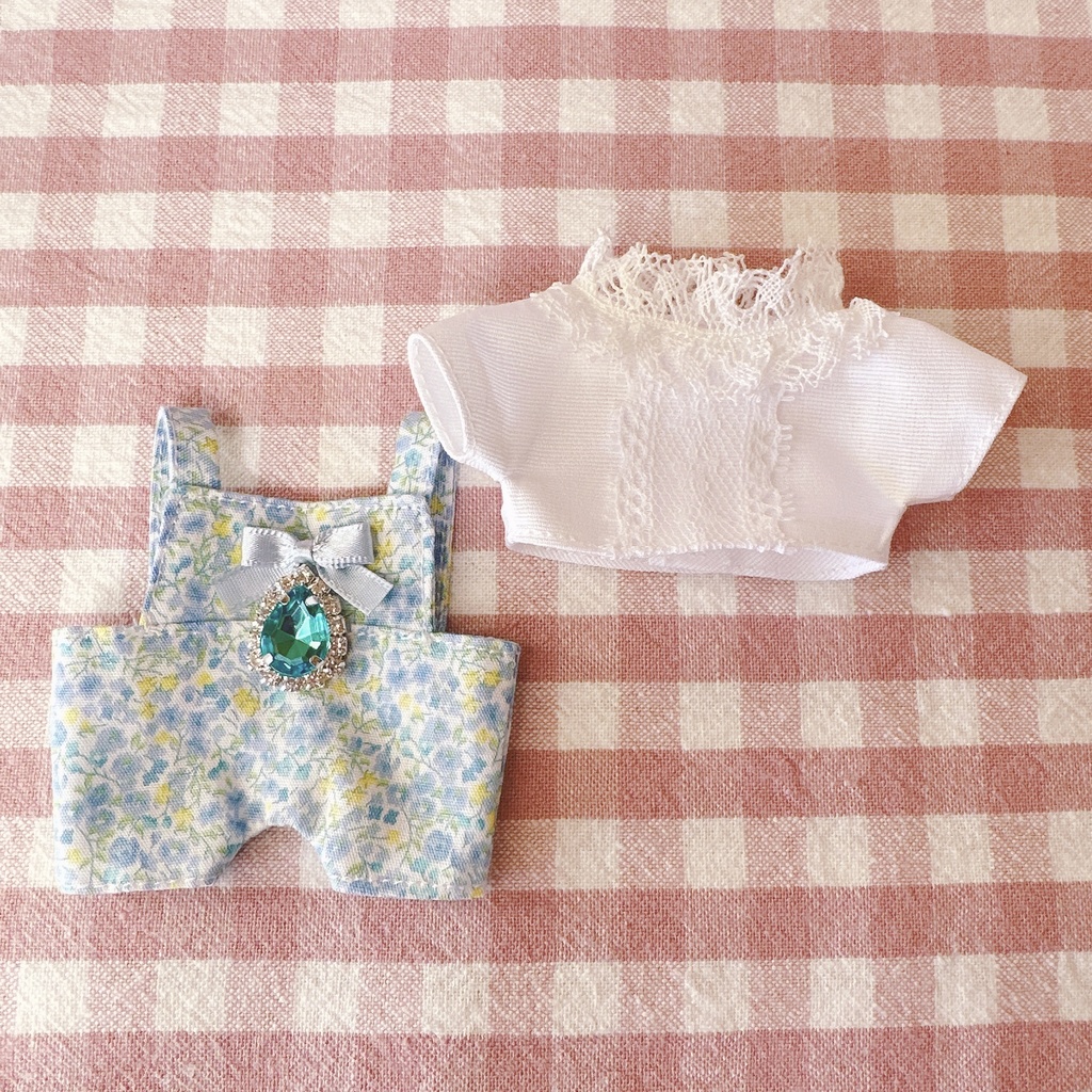 水色フラワー柄♡トップス&サロペットset