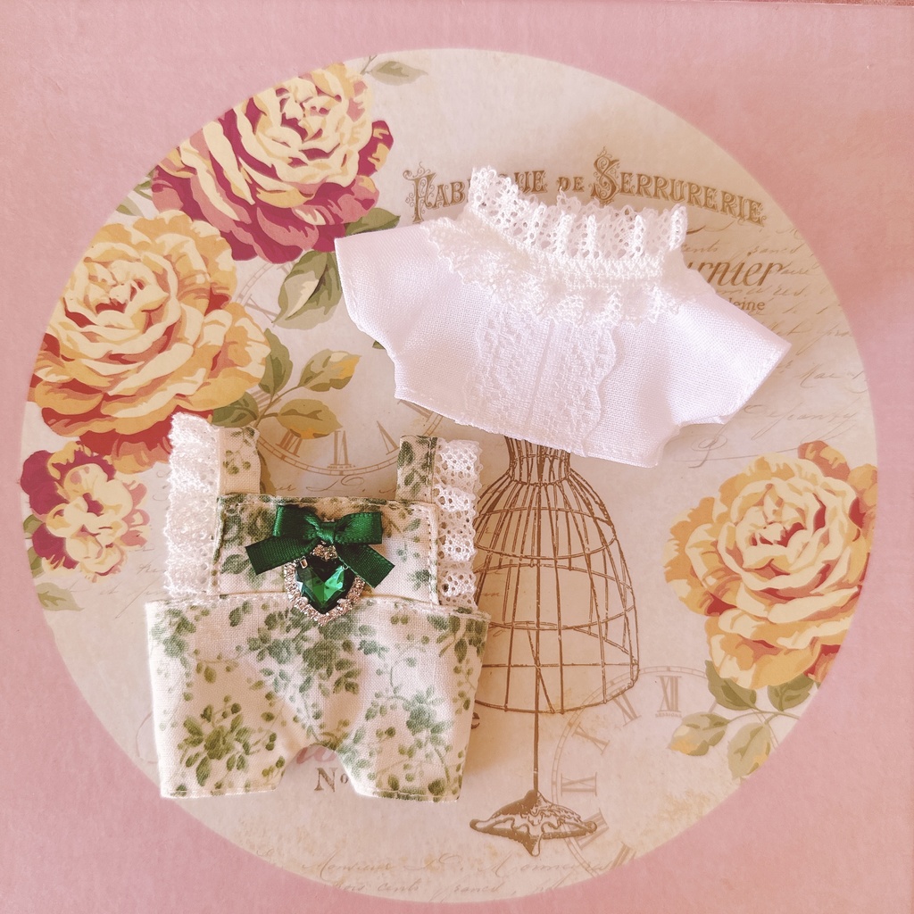 グリーンローズ柄♡トップス&サロペットset