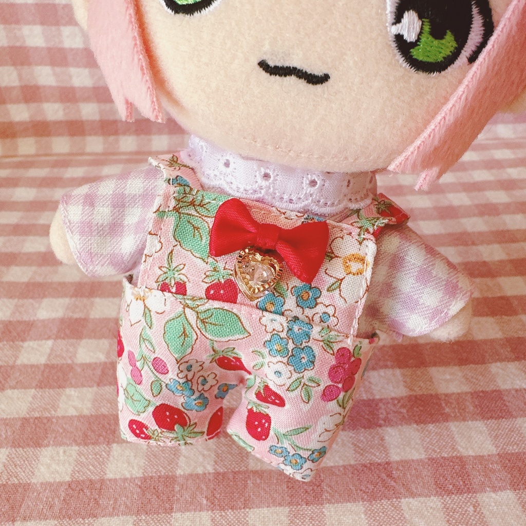 ④イチゴ柄♡トップス&サロペットset