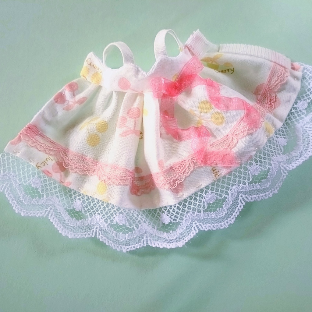 チェリーといちごのワンピース