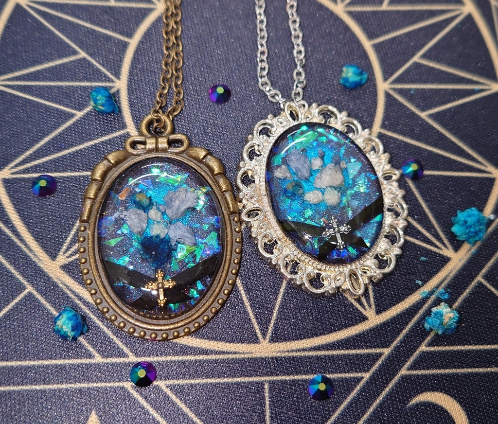 冥界の花嫁ネックレス