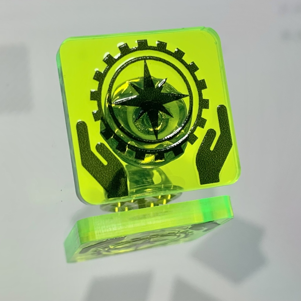 アクリルピンブローチ