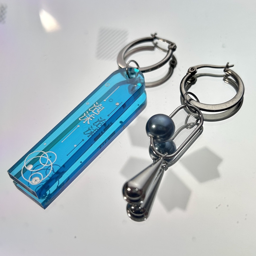 アクリルイヤリング【泡沫/type:mutation】