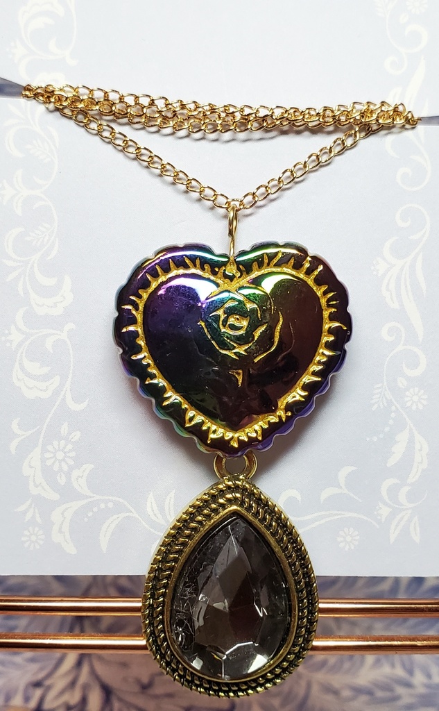 お洒落なネックレス(パール風と黒い雫)