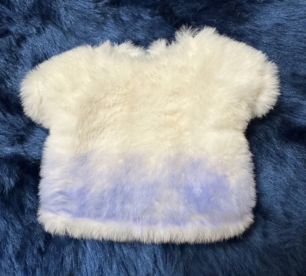 もこもこグラデなリボン帽子とワンピース