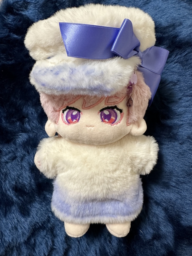 もこもこグラデなリボン帽子とワンピース