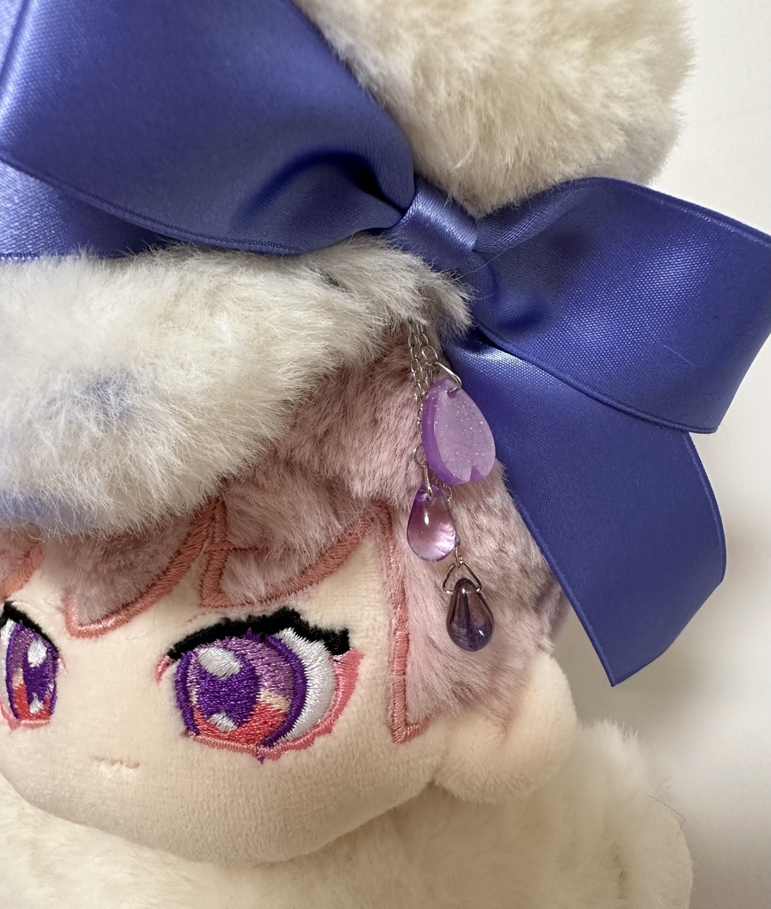 もこもこグラデなリボン帽子とワンピース