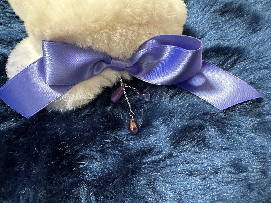 もこもこグラデなリボン帽子とワンピース