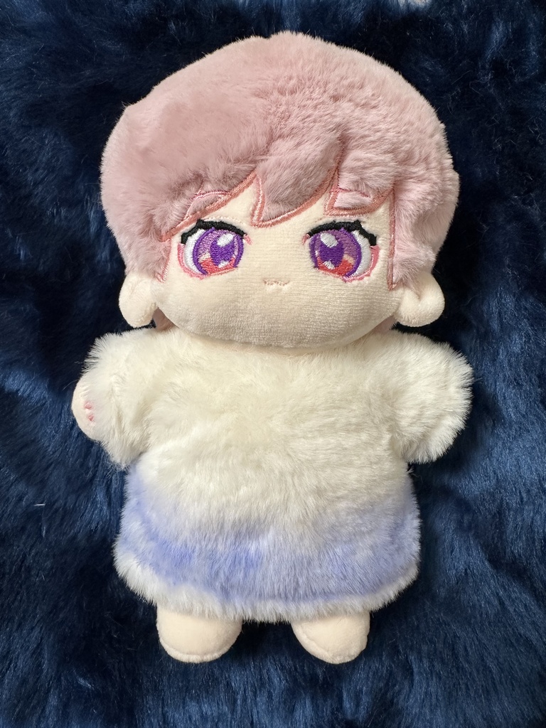 もこもこグラデなリボン帽子とワンピース