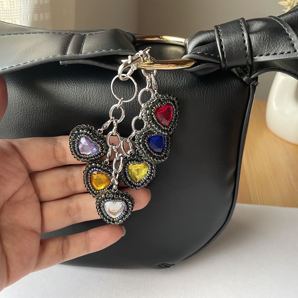 匿名配送 ブラックハートのバッグチャーム 推し活 推し色