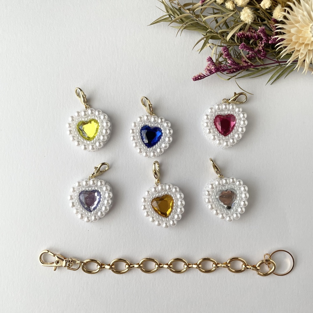 匿名配送 ホワイトハートのバッグチャーム 推し活 推し色