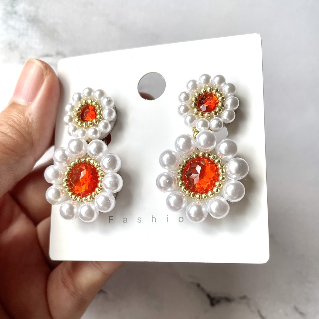 001 匿名配送 ハンドメイド イヤリング パール 花 赤 ビーズ刺繍 推し活 推し色