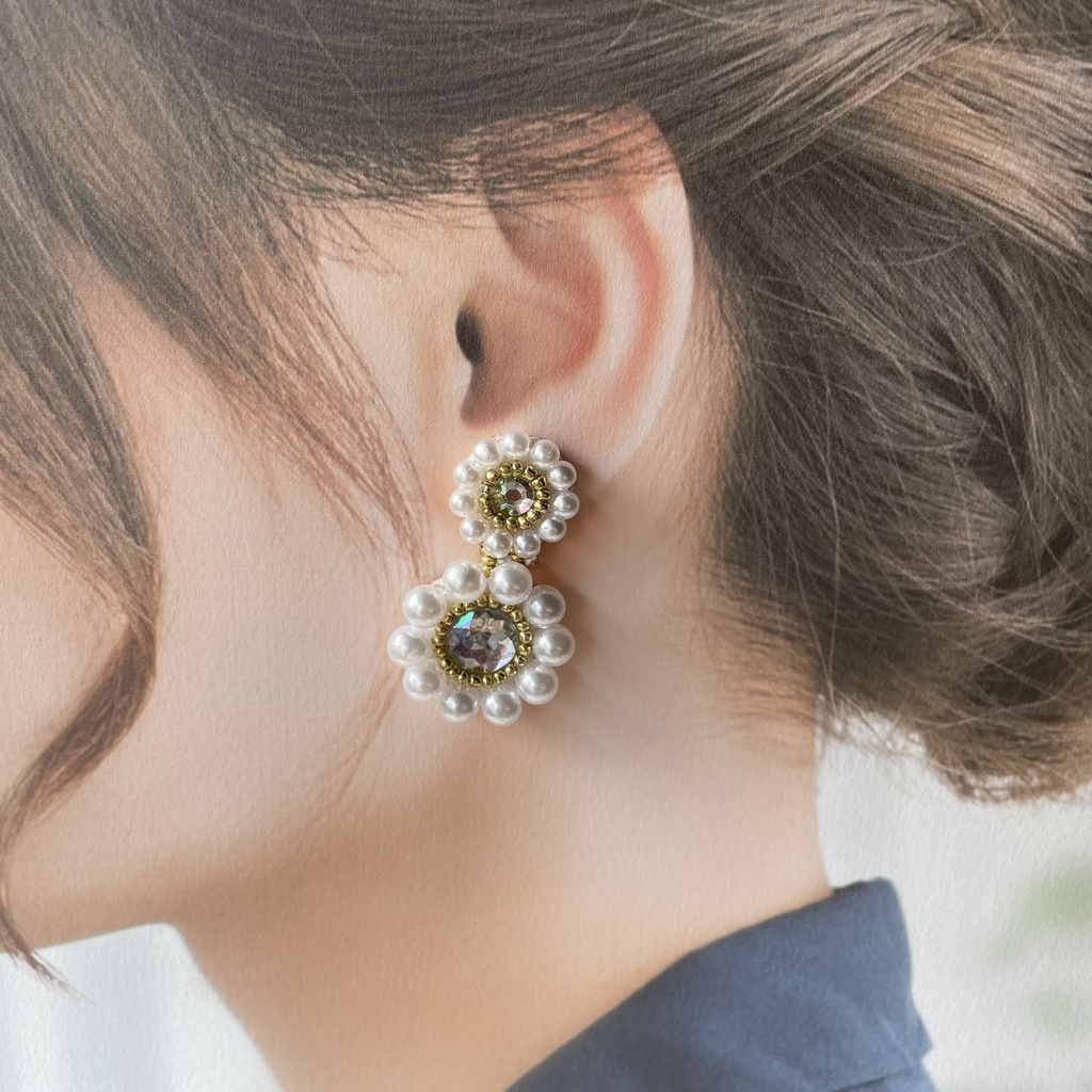 003 匿名配送 ハンドメイド イヤリング ビーズ刺繍 パール お花 シルバー 推し活 推し色