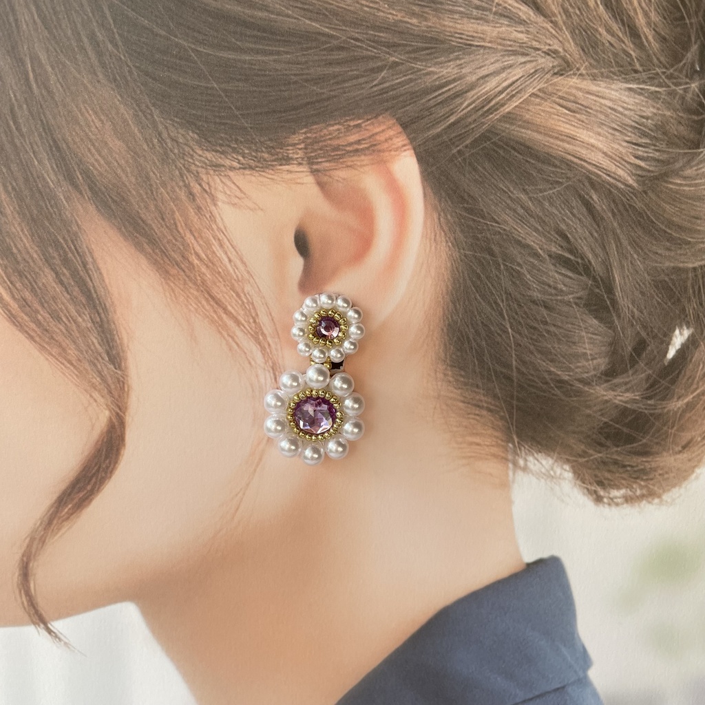 005 匿名配送 ハンドメイド イヤリング ビーズ刺繍 パール 紫 お花 推し活 推し色