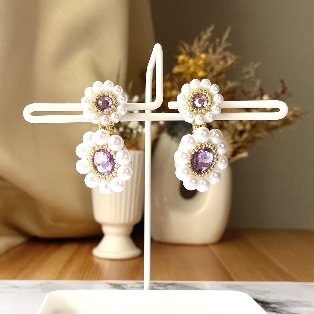 005 匿名配送 ハンドメイド イヤリング ビーズ刺繍 パール 紫 お花 推し活 推し色