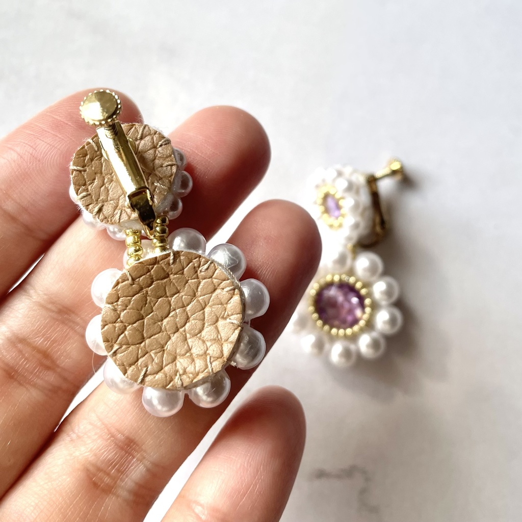 005 匿名配送 ハンドメイド イヤリング ビーズ刺繍 パール 紫 お花 推し活 推し色