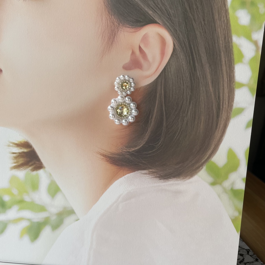 008 匿名配送 ハンドメイド ピアス ビーズ刺繍 お花 黄色 推し活 推し色