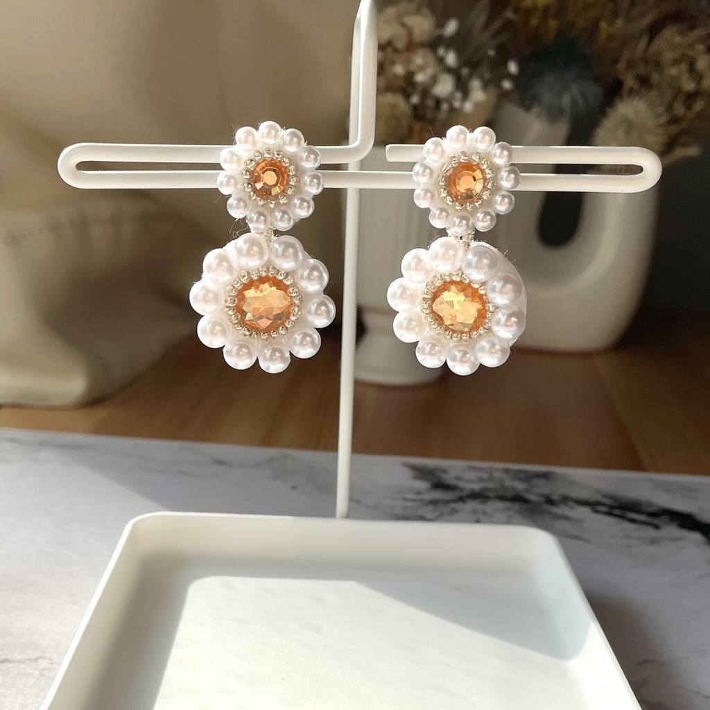 010 匿名配送 ハンドメイド ビーズ刺繍 ピアス お花 オレンジ 推し活 推し色