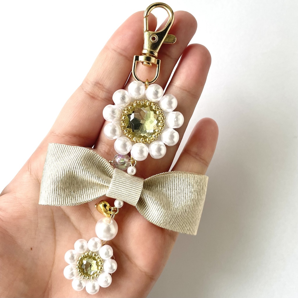 013 匿名配送 ハンドメイド バッグチャーム キーホルダー ビーズ刺繍 推し活 推し色 黄色