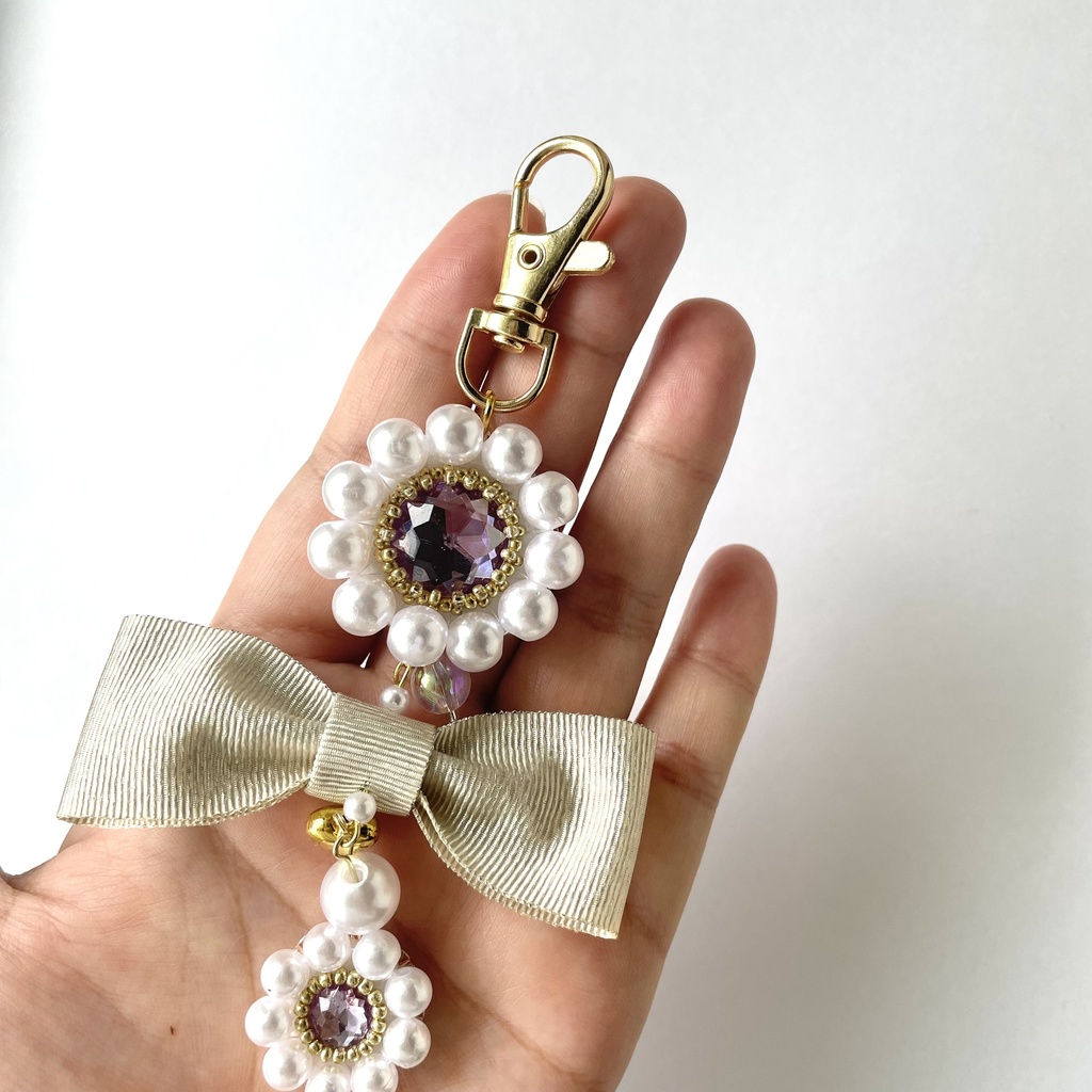 015 匿名配送 ハンドメイド バッグチャーム キーホルダー ビーズ刺繍 推し活 推し色 紫