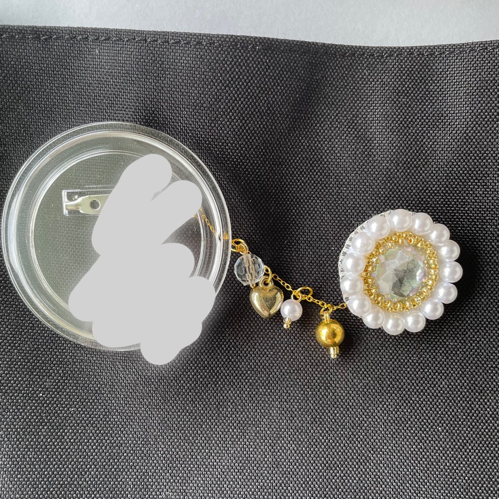 019 匿名配送 ハンドメイド ビーズ刺繍 ブローチ コサージュ 推し活 推し色 グレー