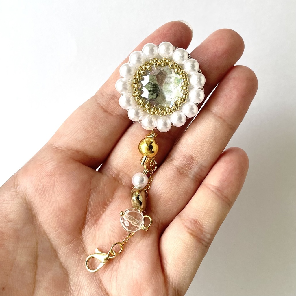 019 匿名配送 ハンドメイド ビーズ刺繍 ブローチ コサージュ 推し活 推し色 グレー