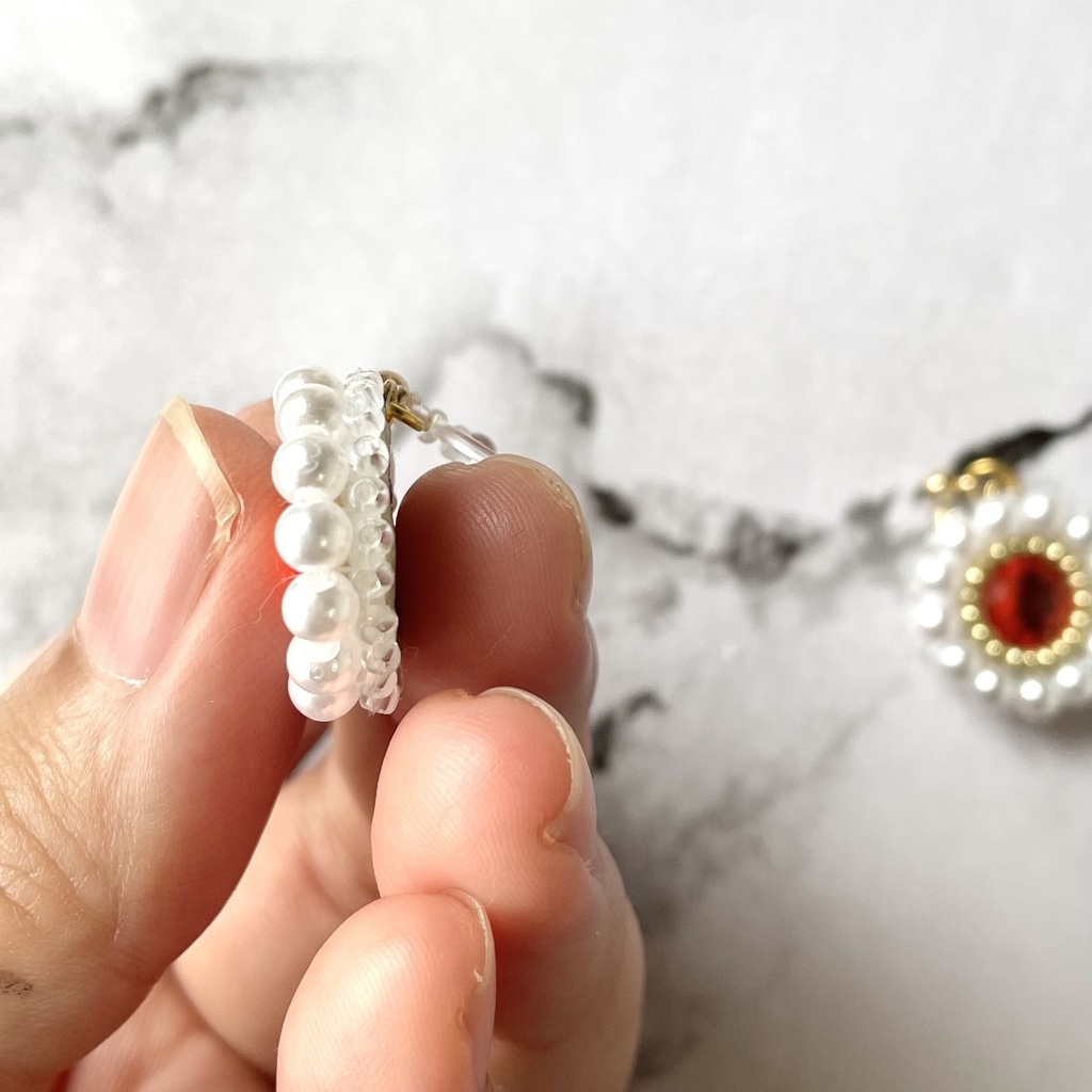 022 匿名配送 ハンドメイド ビーズ刺繍 ノンホールピアス 推し活 推し色 赤