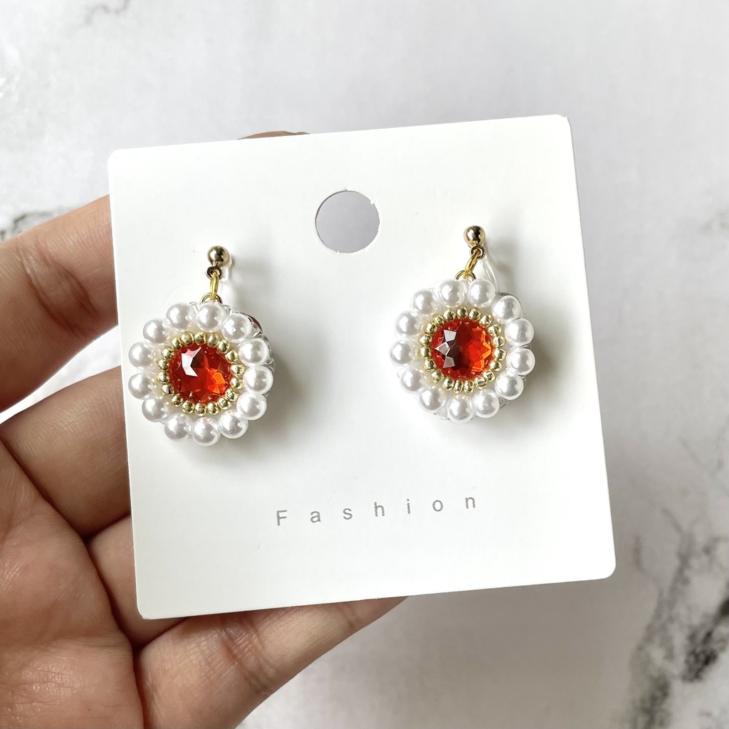 022 匿名配送 ハンドメイド ビーズ刺繍 ノンホールピアス 推し活 推し色 赤