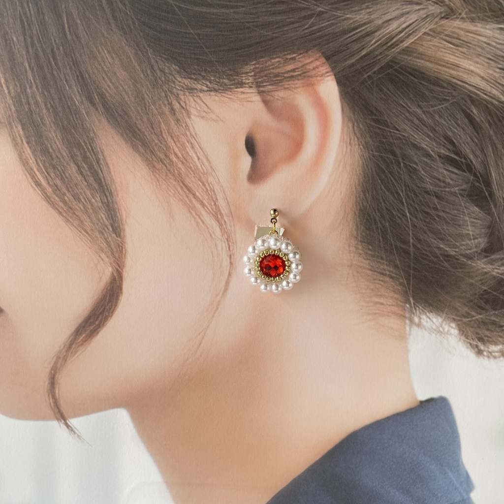 022 匿名配送 ハンドメイド ビーズ刺繍 ノンホールピアス 推し活 推し色 赤