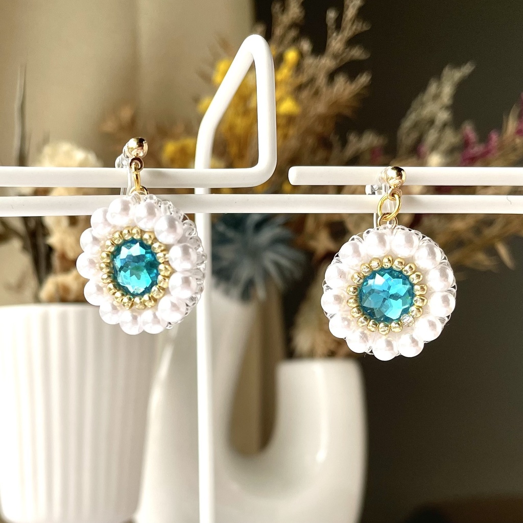 023 匿名配送 ハンドメイド ビーズ刺繍 ノンホールピアス 推し活 推し色 青 水色