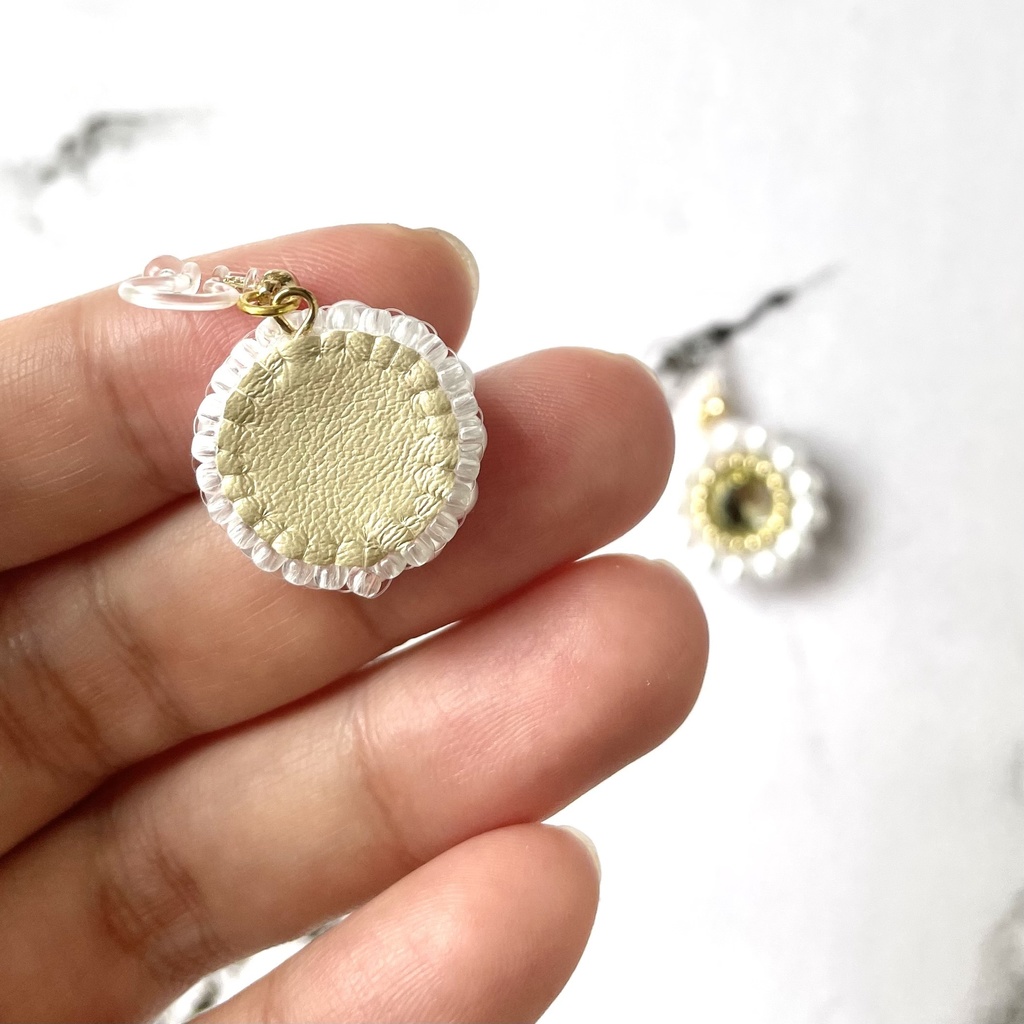 024 匿名配送 ハンドメイド ビーズ刺繍 ノンホールピアス 推し活 推し色 黄色