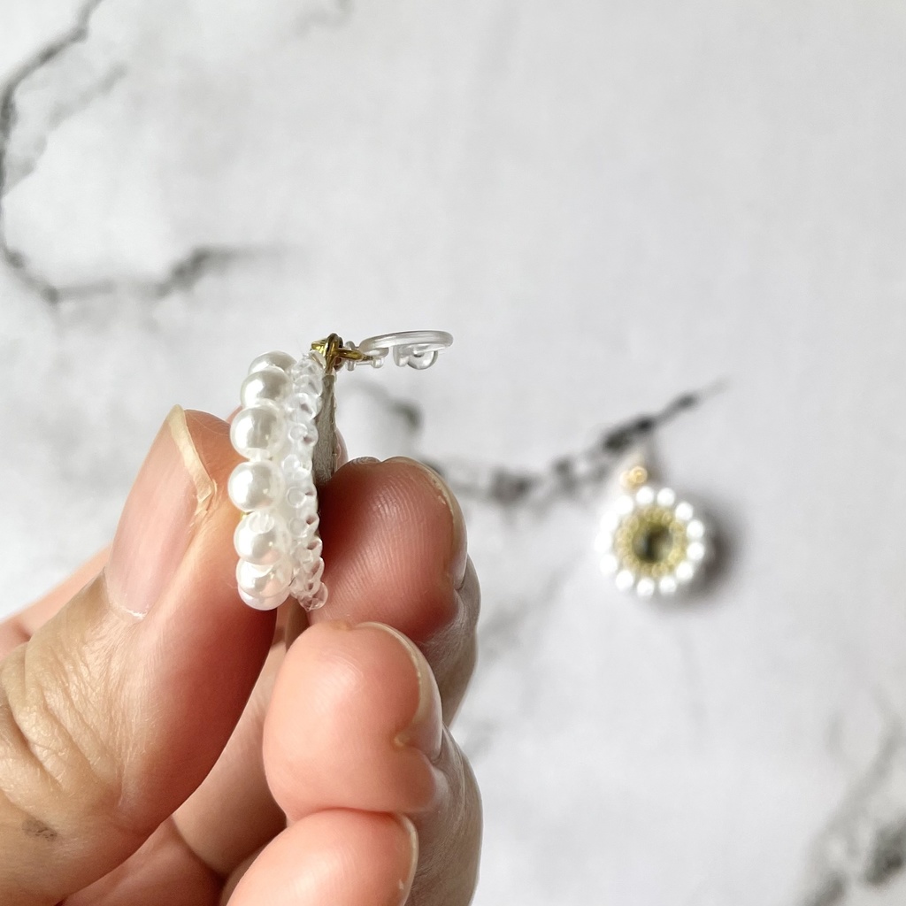 024 匿名配送 ハンドメイド ビーズ刺繍 ノンホールピアス 推し活 推し色 黄色