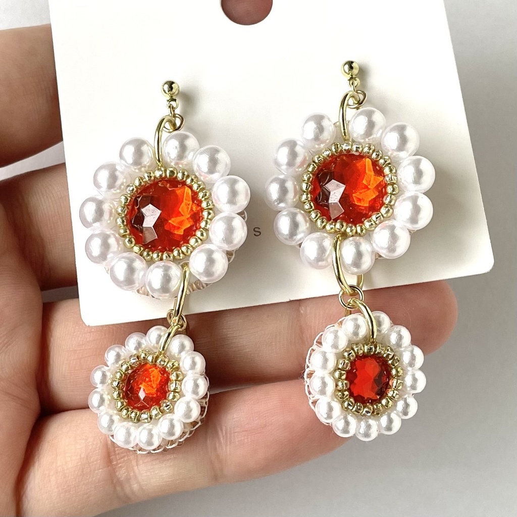 028 匿名配送 ハンドメイド ピアス ビーズ刺繍 推し活 推し色 赤