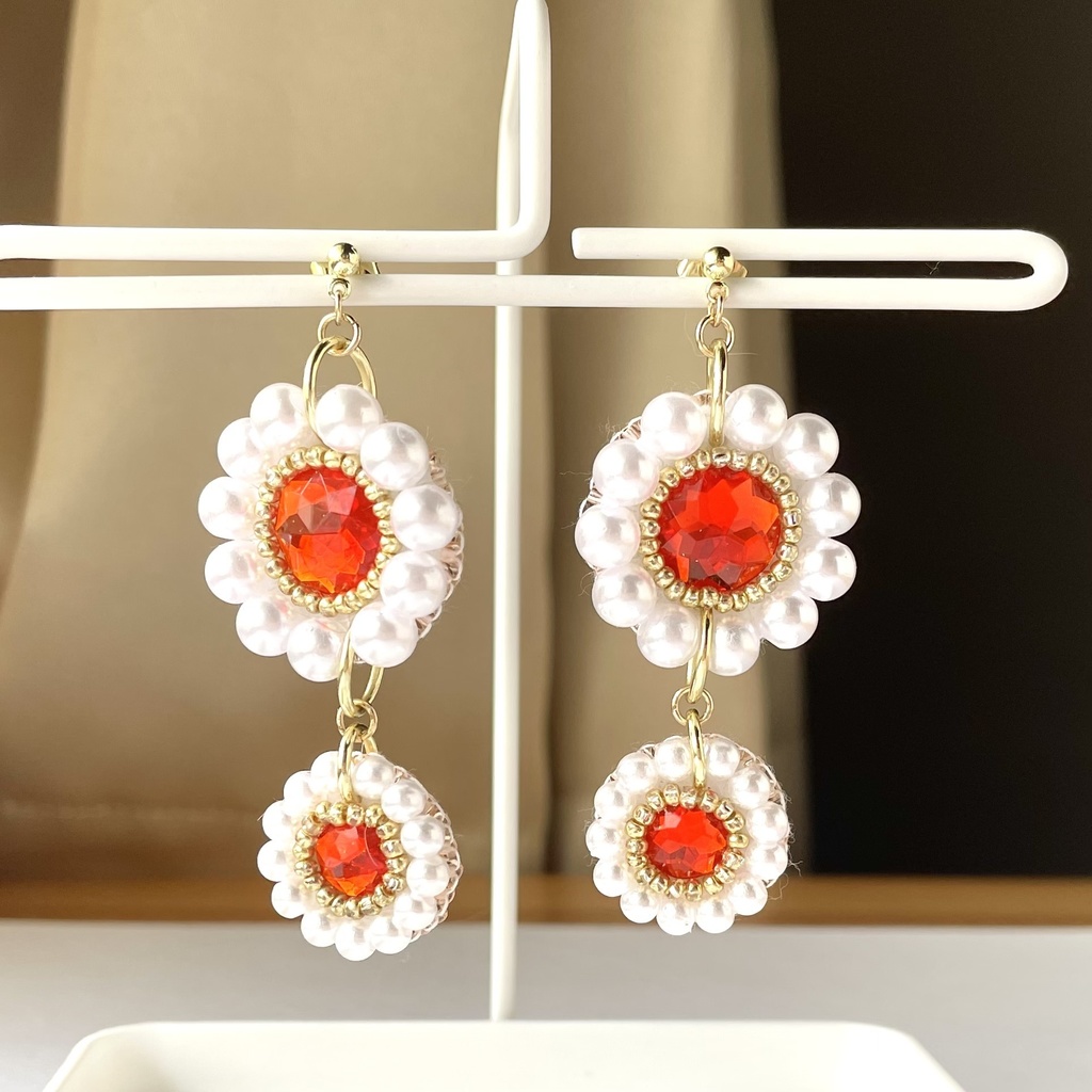 028 匿名配送 ハンドメイド ピアス ビーズ刺繍 推し活 推し色 赤