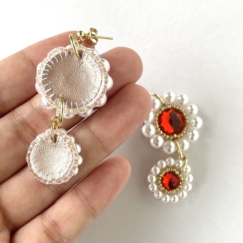 028 匿名配送 ハンドメイド ピアス ビーズ刺繍 推し活 推し色 赤