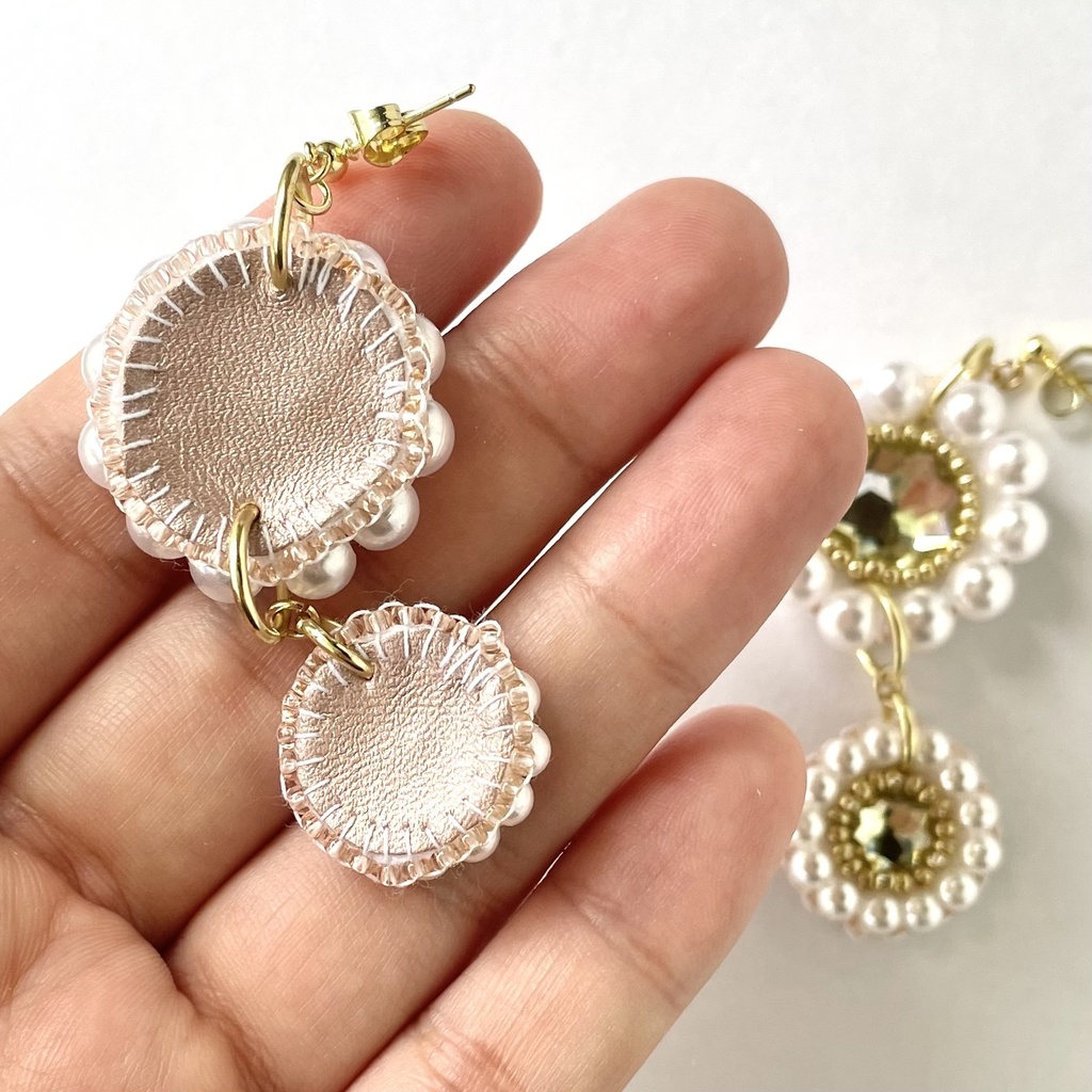 030 匿名配送 ハンドメイド ビーズ刺繍 ピアス 推し活 推し色 黄色