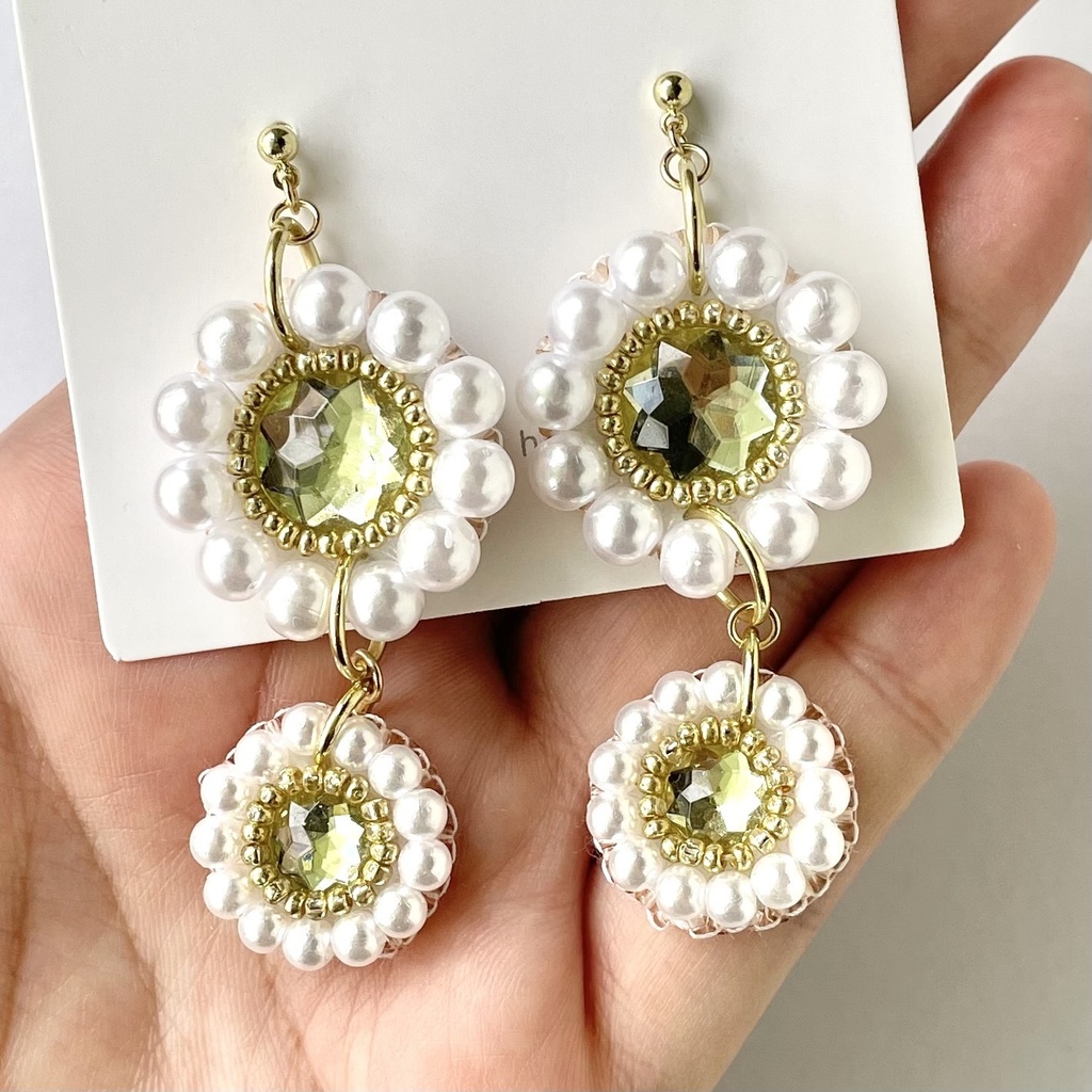 030 匿名配送 ハンドメイド ビーズ刺繍 ピアス 推し活 推し色 黄色