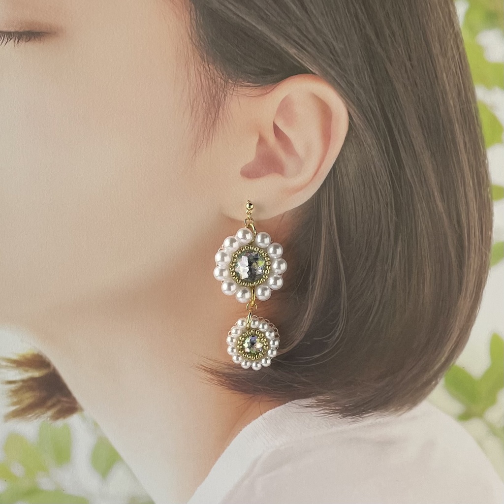 031 匿名配送 ハンドメイド ビーズ刺繍 ピアス 推し活 推し色 シルバー グレー